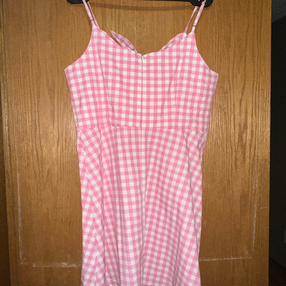 URBAN OUTFITTERS PINK GINGHAM TIE DRESS! - Picture 4 of 4